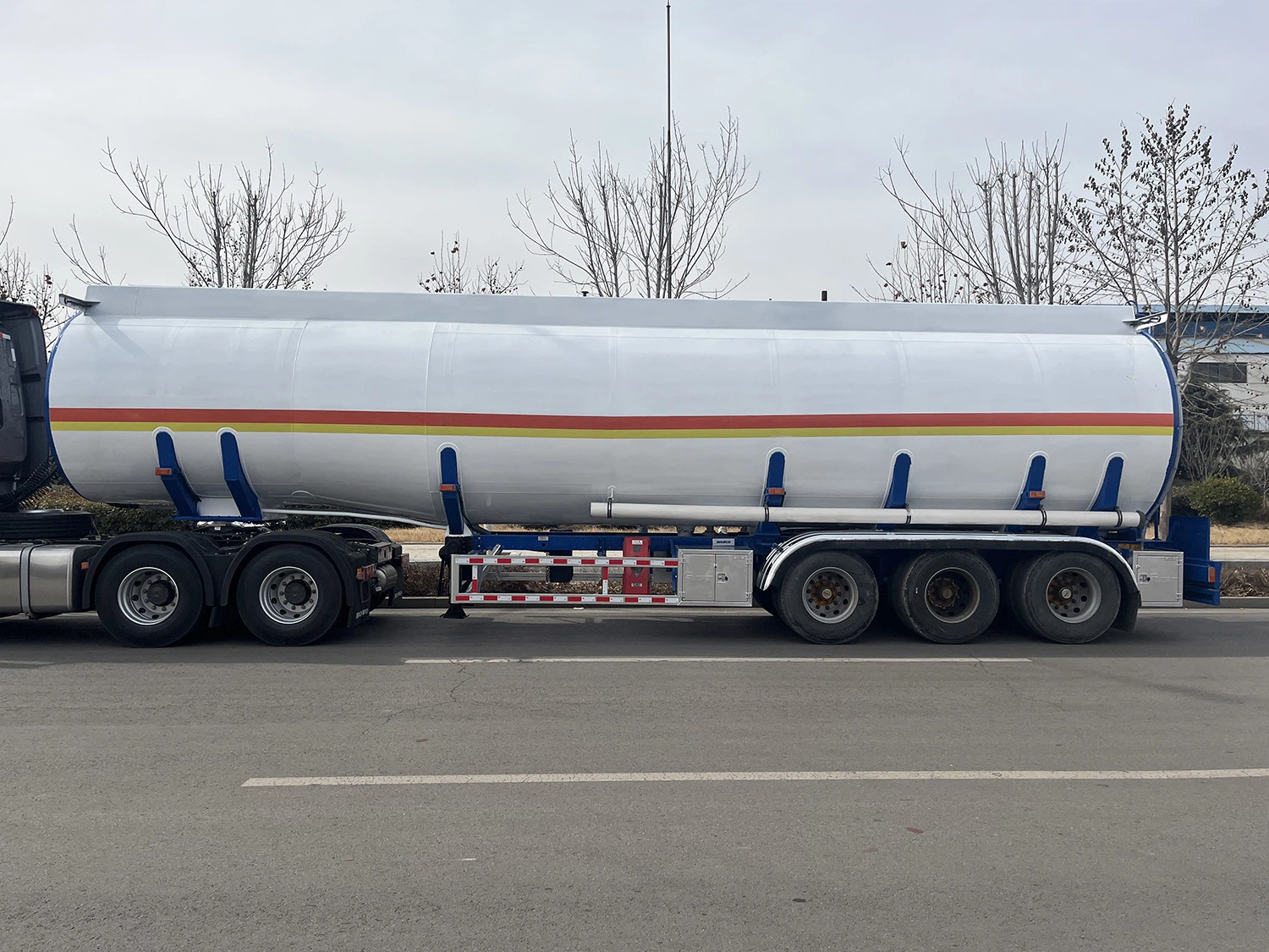 Liquid Tank Trailers Liquid Tank Trailers